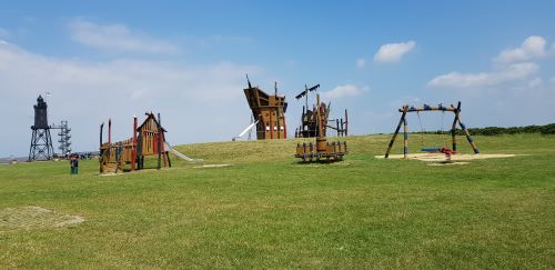 Abenteuerspielplatz für die Kleinen am Strand